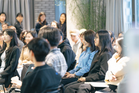 AI와 커리어를 주제로 토토사이트 마무리 멘트봉사활동에 참여하는 대학생들을 위한 멘토링이 진행되고 있다(제공=점프)
